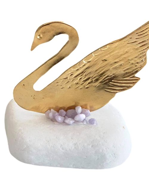 Μπομπονιέρα κύκνος σε βότσαλο