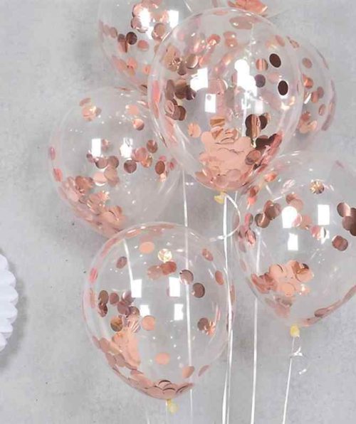 Diafano mpaloni gemismeno me konfeti