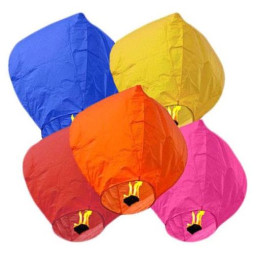 Μικρά ιπτάμενα φαναράκια