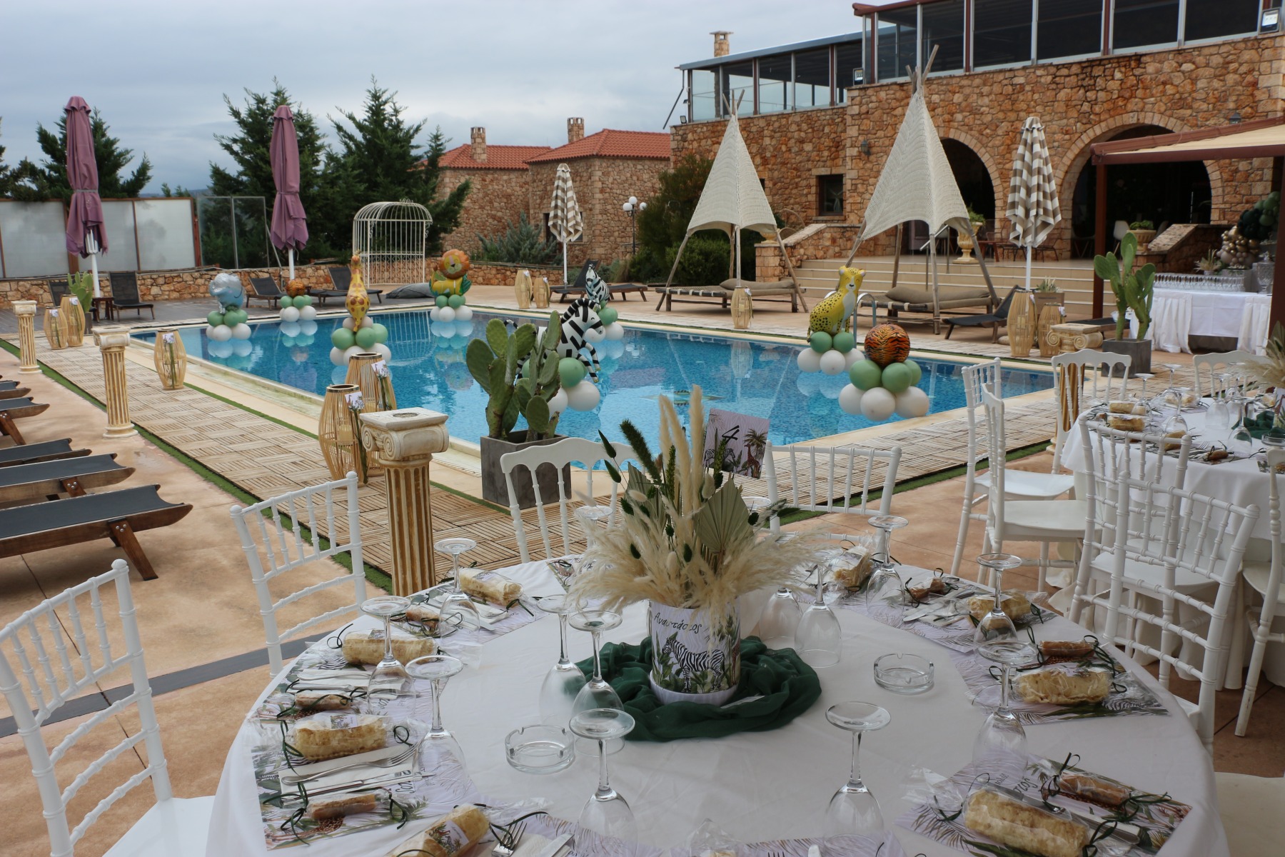 Στολισμός βάπτισης με θέμα ζωάκια