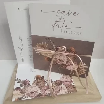 Προσκλητήριο Γάμου με θέμα λουλούδια